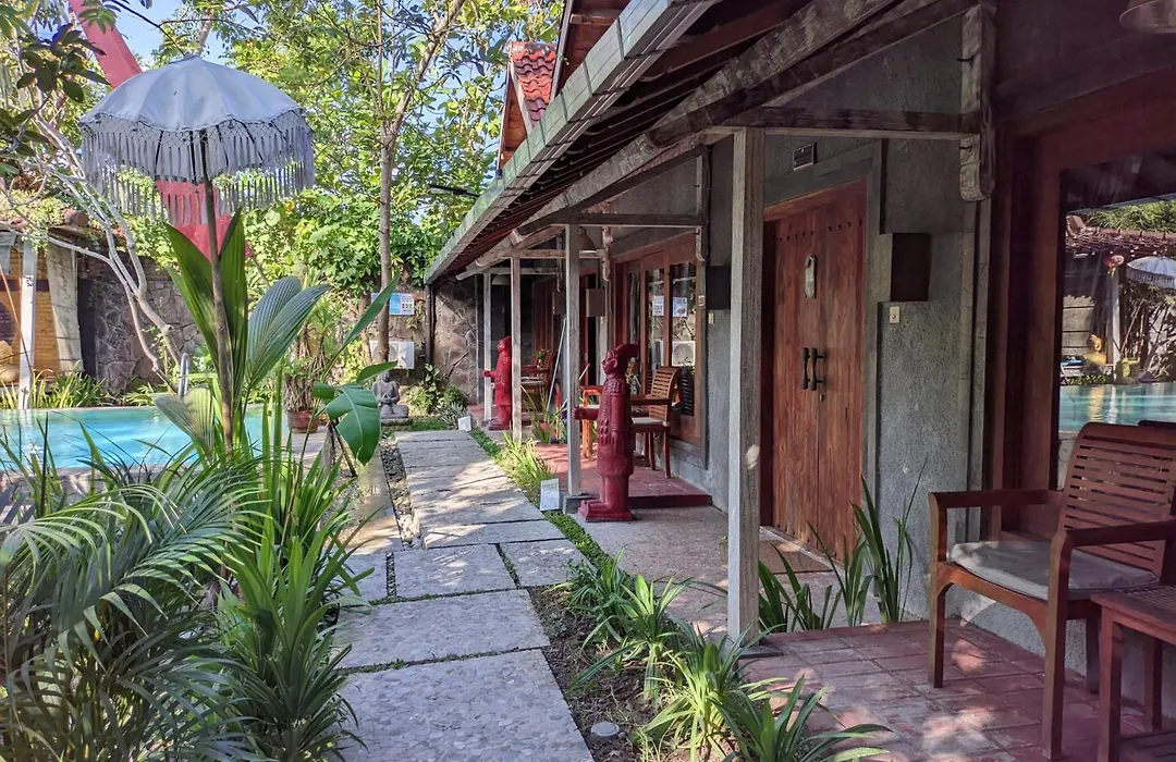 Astuti Gallery Homestay-1